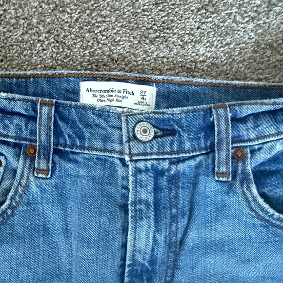 Abercrombie & Fitch 90's Slim Straight Ultra High Rise - Size 27/4s - Picture 4 of 4